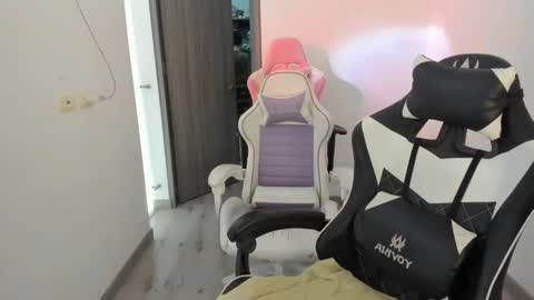 Snapshot of kaylie_xxx chatting on February 2026 02:43:01 PM kaylie online show from February 2026 02:43:01 PM