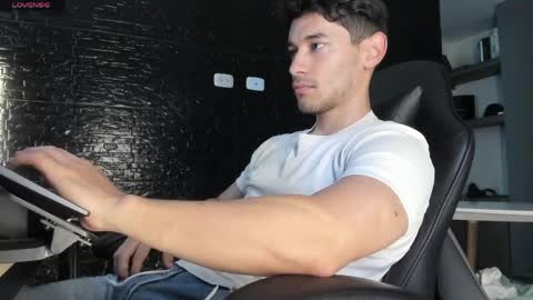 Kayn online show from April 2026 05:51:02 PM
