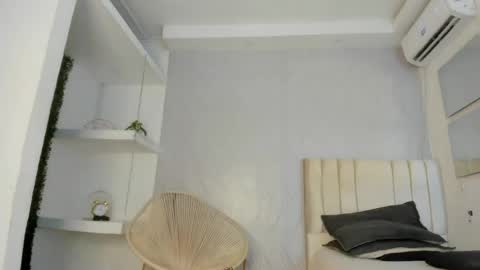 Kayna online show from May 2026 05:29:01 PM