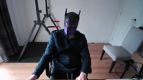 Snapshot of kaywolf89 chatting on February 2026 03:44:01 PM Neon online show from February 2026 03:44:01 PM