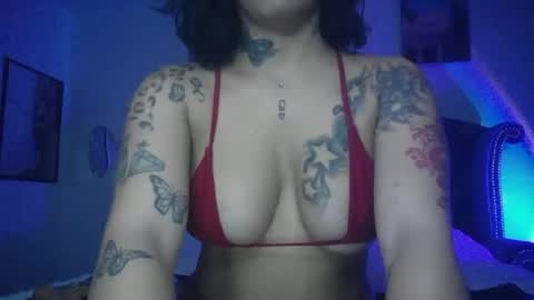 Snapshot of kayyluvvx3 chatting on August 2026 04:25:01 AM xKayLuvx online show from August 2026 04:25:01 AM