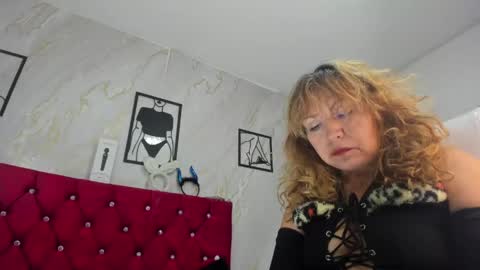 KAZSANDRAH online show from June 2026 04:57:01 AM