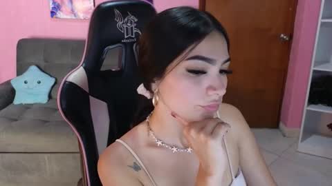 Snapshot of keeiity_moon chatting on March 2026 08:59:02 PM keeiity_moon online show from March 2026 08:59:02 PM