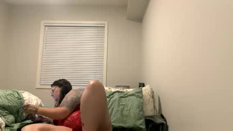 keekisees online show from November 2025 11:48:02 PM