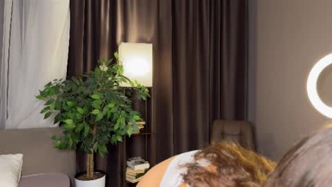 Hi Keeley is here Glad to see you in our room  PVT is open online show from May 2026 01:11:01 AM