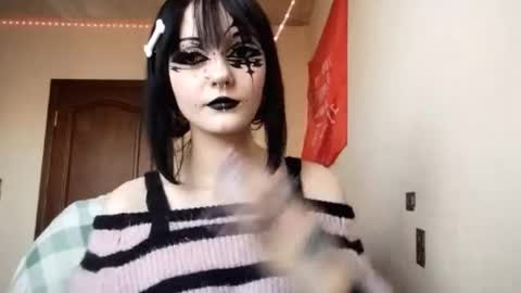 keelyha online show from February 2026 01:28:01 PM