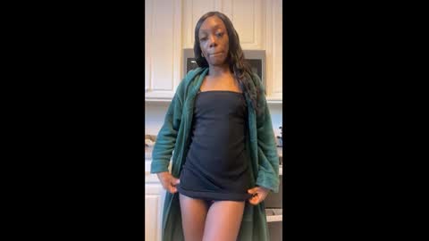 Snapshot of keephimcum69me chatting on December 2024 02:08:02 PM Keephimcum69me online show from December 2024 02:08:02 PM