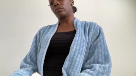 Snapshot of keephimcum69me chatting on December 2025 03:32:01 PM Keephimcum69me online show from December 2025 03:32:01 PM