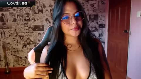 Snapshot of keikim_ chatting on March 2025 09:46:02 PM Kimk online show from March 2025 09:46:02 PM