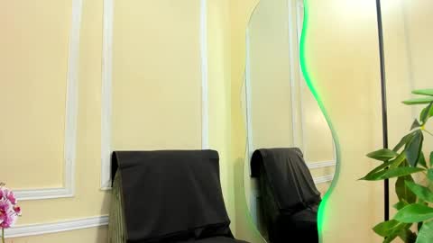 keila online show from September 2025 12:40:02 PM