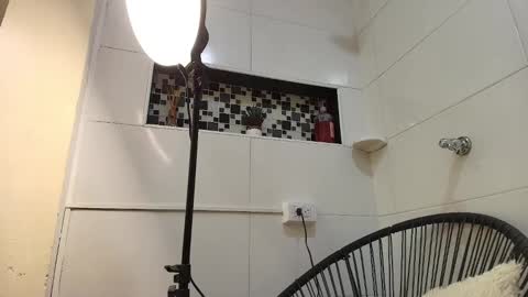 keila online show from October 2025 12:02:01 PM