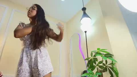 keila online show from October 2025 12:17:01 PM