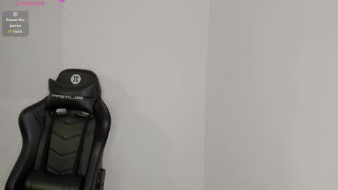 Keily brox online show from October 2025 07:56:01 PM