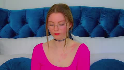 Keira online show from February 2025 06:09:02 PM