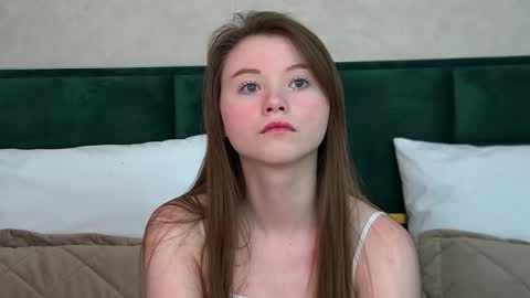 Keira online show from November 2025 06:08:02 AM