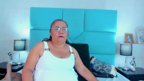 Snapshot of keiralennox chatting on January 2025 01:32:02 PM online show from January 2025 01:32:02 PM