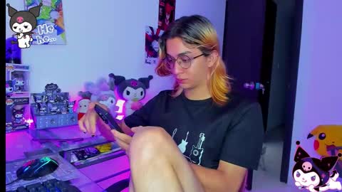 Keita moon online show from November 2025 07:52:02 PM