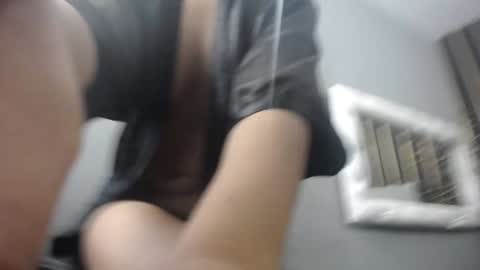 Snapshot of keizy_conte chatting on December 2024 01:19:02 PM K E I Z Y online show from December 2024 01:19:02 PM