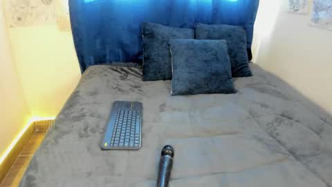 Snapshot of keket_smith chatting on September 2025 08:21:02 PM Keket online show from September 2025 08:21:02 PM