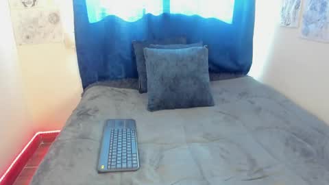 Snapshot of keket_smith chatting on September 2025 08:20:01 PM Keket online show from September 2025 08:20:01 PM