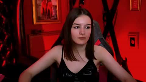 kelliebanshe online show from June 2026 08:20:01 AM