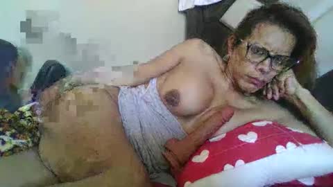 Snapshot of kelly_alisset chatting on December 2025 03:49:02 PM kelly_alisset online show from December 2025 03:49:02 PM