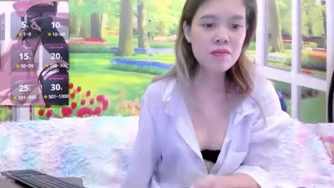 Snapshot of kelly_baby2005 chatting on October 2025 03:06:01 AM Kelly online show from October 2025 03:06:01 AM