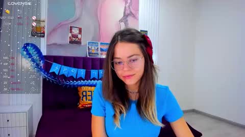 Snapshot of kelly_cuutie chatting on September 2025 12:47:01 AM Kelly online show from September 2025 12:47:01 AM