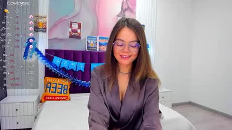 Snapshot of kelly_cuutie chatting on October 2025 01:02:02 AM Kelly online show from October 2025 01:02:02 AM