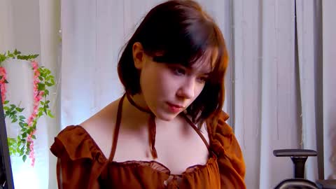 Kelly online show from October 2025 09:37:01 AM