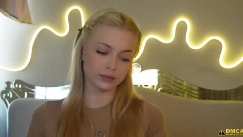 Snapshot of kelly_peachpiee chatting on September 2025 05:07:01 AM Kelly online show from September 2025 05:07:01 AM