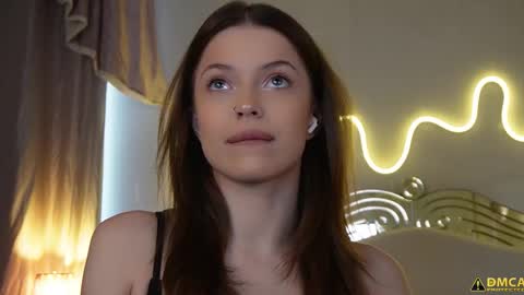 Snapshot of kelly_peachpiee chatting on February 2026 06:22:01 AM Kelly online show from February 2026 06:22:01 AM