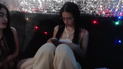 Snapshot of kellyandkataleya chatting on February 2025 02:09:02 AM kelly kata Lovense is on PVT ALWAYS OPEN online show from February 2025 02:09:02 AM