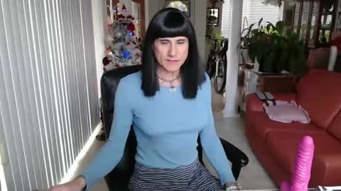 Snapshot of kellyannelynn chatting on December 2024 08:18:02 PM kellyanne Lynn but please call me fucktoy online show from December 2024 08:18:02 PM