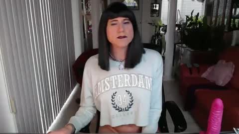 Snapshot of kellyannelynn chatting on January 2025 05:48:01 PM kellyanne Lynn but please call me fucktoy online show from January 2025 05:48:01 PM