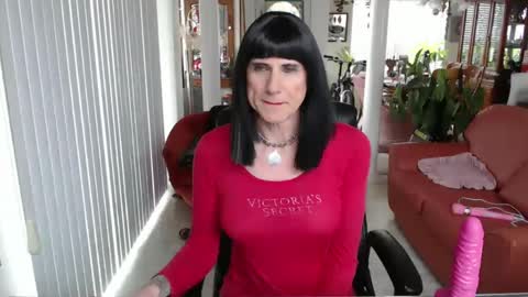 Snapshot of kellyannelynn chatting on February 2025 08:21:01 PM kellyanne Lynn but please call me fucktoy online show from February 2025 08:21:01 PM