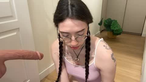 Kelly online show from March 2026 06:02:01 PM