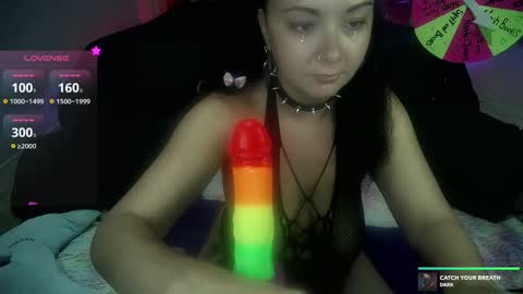 Kelly online show from October 2025 05:28:01 AM