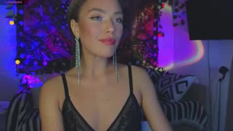 Snapshot of kellyfouler chatting on September 2025 03:05:01 PM KellyFouler online show from September 2025 03:05:01 PM