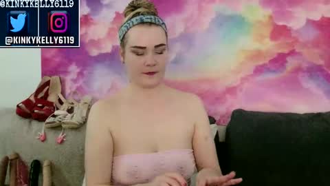Snapshot of kellylynn76 chatting on September 2025 02:02:01 AM kellylynn76 online show from September 2025 02:02:01 AM