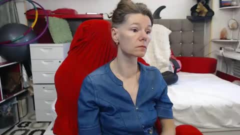 kelly online show from February 2025 10:51:02 AM