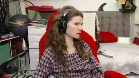 kelly online show from February 2025 01:36:01 AM