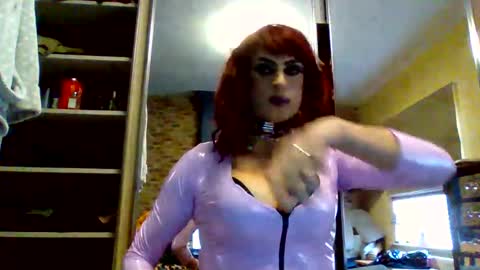 Snapshot of kellypvc1 chatting on October 2025 03:44:02 PM kellypvc1 online show from October 2025 03:44:02 PM