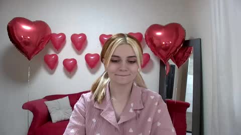 Kelly Stoneys online show from February 2025 09:04:01 AM