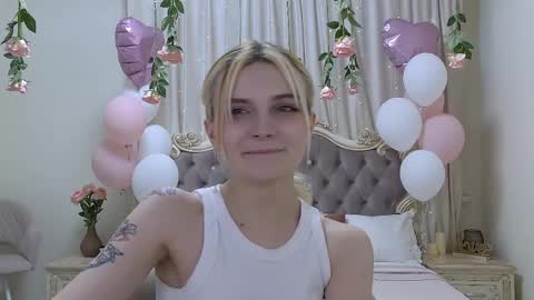 Kelly Stoneys online show from March 2025 03:07:02 PM