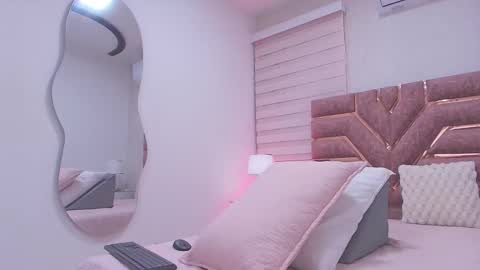 kemdall lopez online show from January 2026 03:01:02 AM