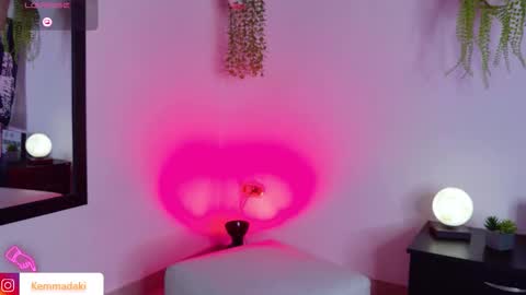 Kemma online show from November 2025 09:14:02 PM