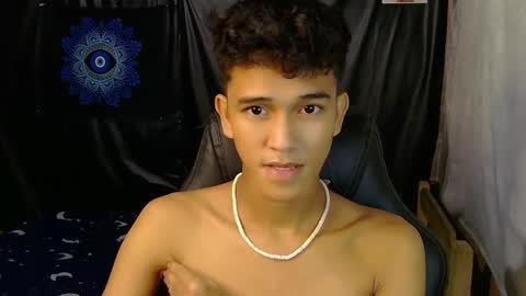 Snapshot of ken_bigcockxx chatting on February 2026 01:33:02 PM Ken online show from February 2026 01:33:02 PM