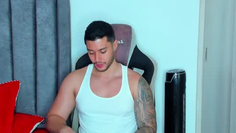 ken_mailik online show from February 2025 12:29:01 AM