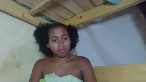 Kenchy online show from October 2025 05:04:01 PM